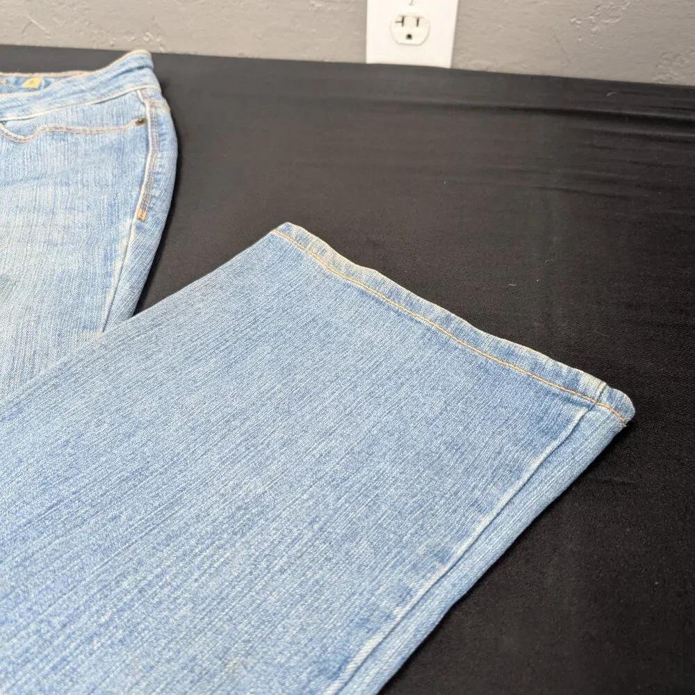 Faded Glory Women's Blue Jeans Core Boot Cut Size 6A - Picture 3 of 6